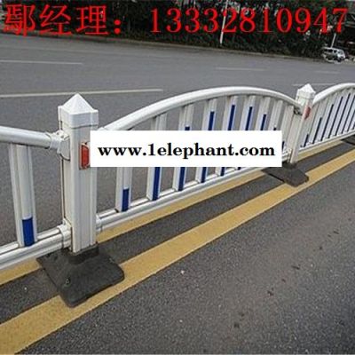 韶關(guān)公路隔離護(hù)欄供應(yīng) 河源馬路護(hù)欄價格 梅州交通護(hù)欄零售